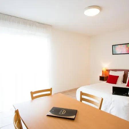 Aparthotel - Bordeaux - Aeroport 3*
