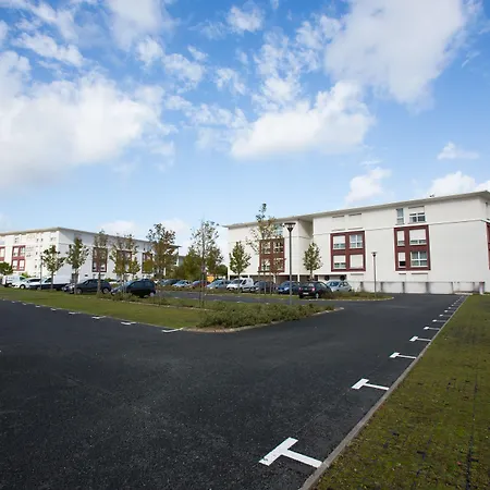 - Bordeaux - Aeroport Aparthotel Merignac (Gironde)