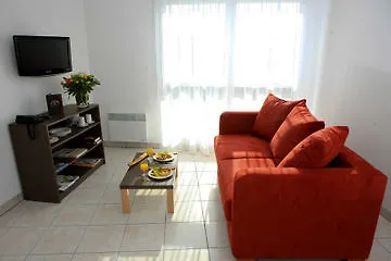 Appart hôtel Bordeaux - Aéroport 3*