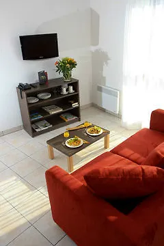 Appart hôtel Bordeaux - Aéroport 3*