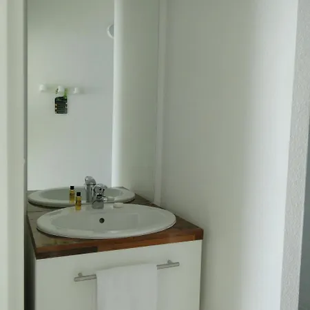 Appart hôtel Bordeaux - Aéroport 3*