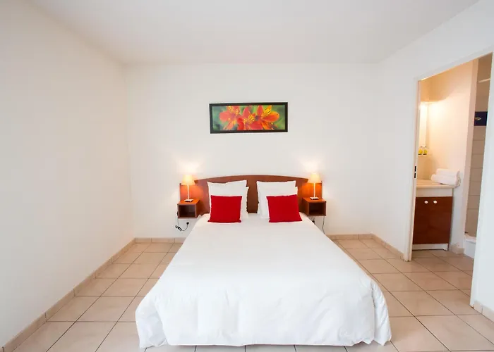 - Bordeaux - Aeroport Aparthotel Merignac (Gironde)