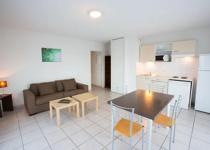 - Bordeaux - Aeroport 3* Merignac (Gironde)