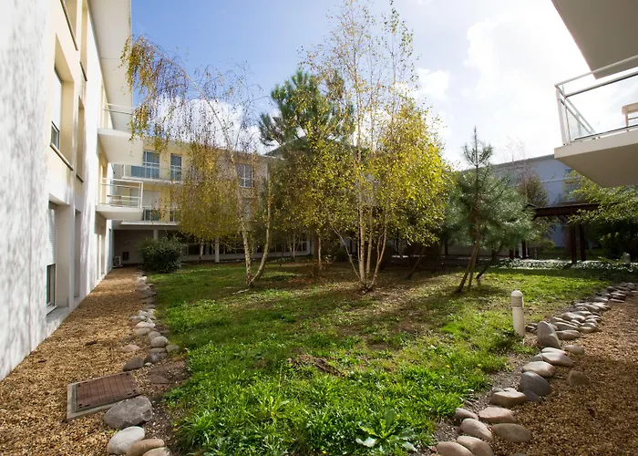 - Bordeaux - Aeroport Aparthotel 3*